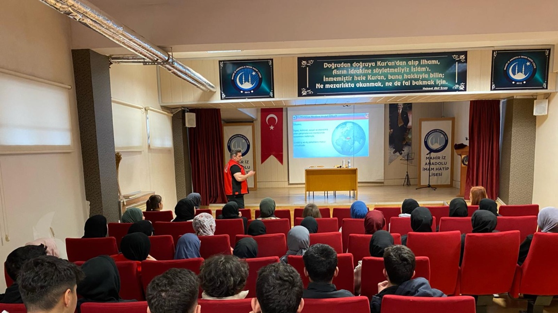 Ankara İl Emniyet Müdürlüğü tarafından 11. sınıf öğrencilerimize, ''Gençlik ve Güvenli Gelecek Projesi'' kapsamında  seminer düzenlenmiştir